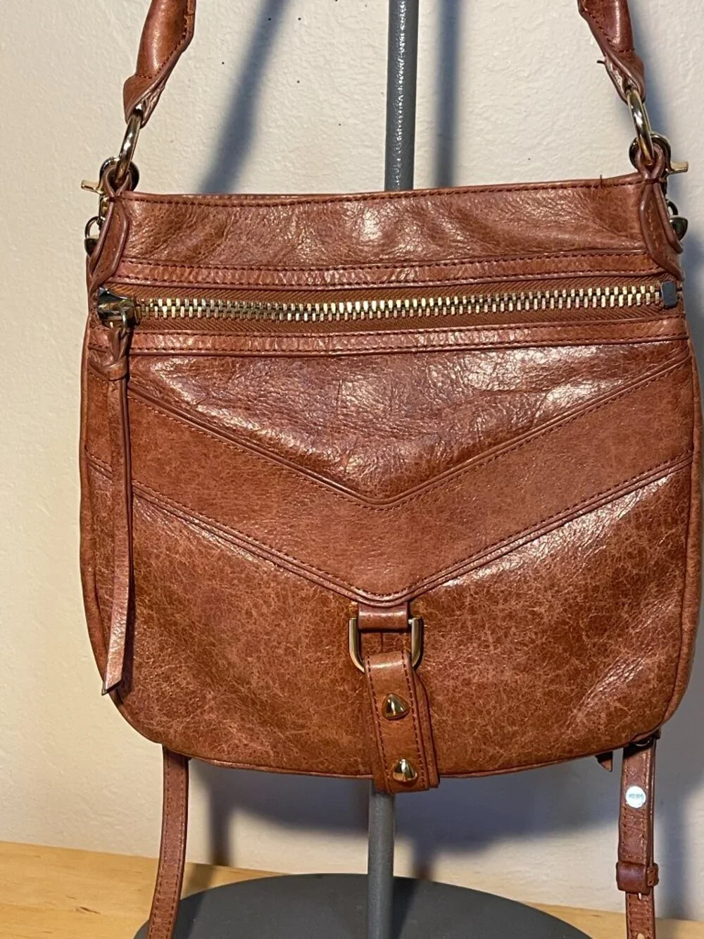Botkier Trigger Nutmeg Leather Convertible Crossbody Messenger Bag Zipper Detail